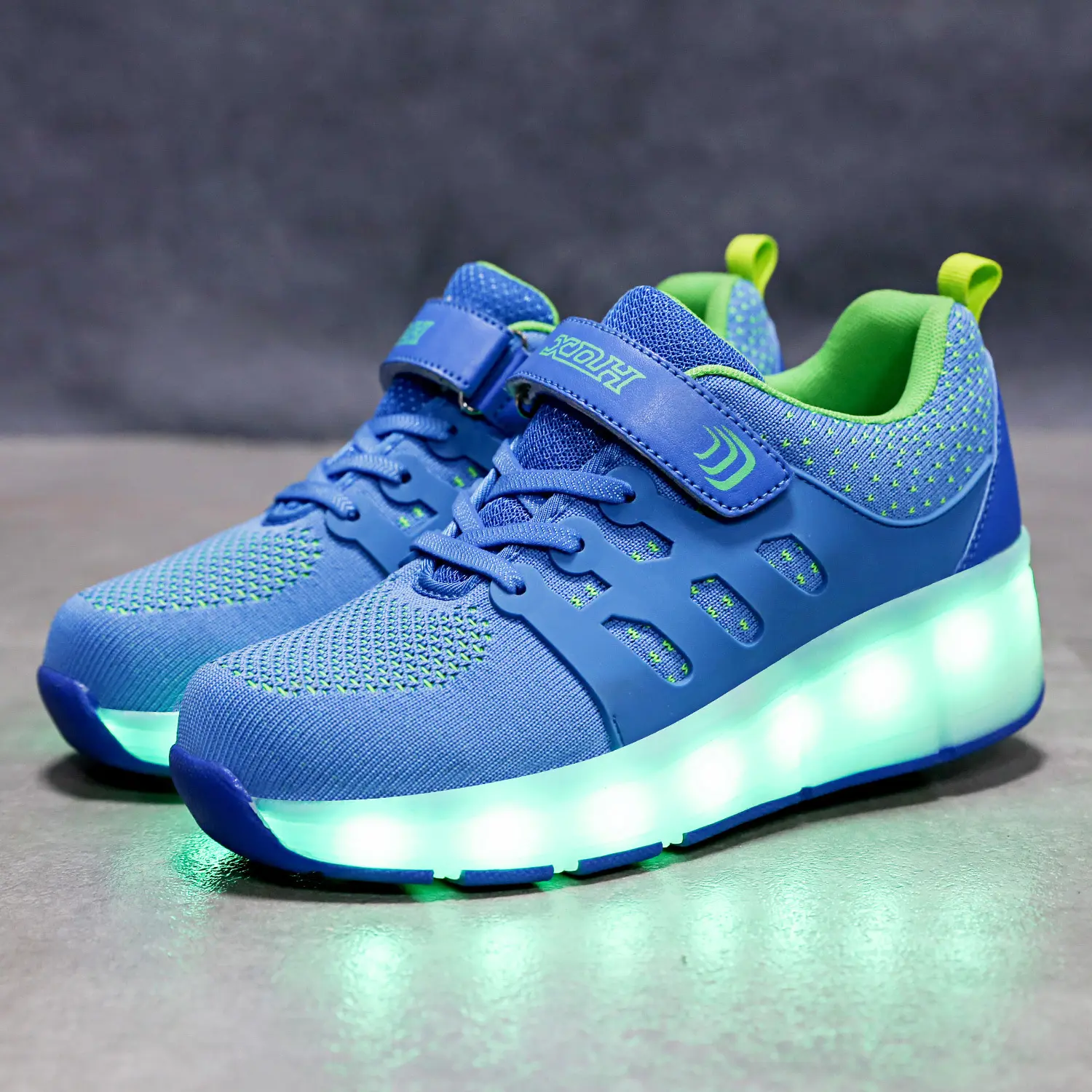 New Children's Mesh LED Full Circle Light Ramp Shoes for Middle School Students Fashion Trend Roller Sports Shoes