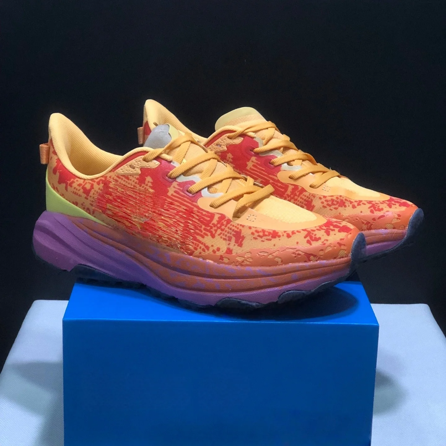 High Quality Designer Anti Slip Breathable Mesh Road Running Shoes Men Casual Sneakers Unisex Fashionable Outdoor Sport Shoes