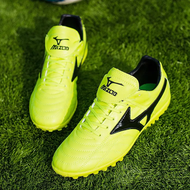 Wholesale Football Soccer Shoes Men Children Indoor Outdoor Soccer Boots Kids Sport Shoes