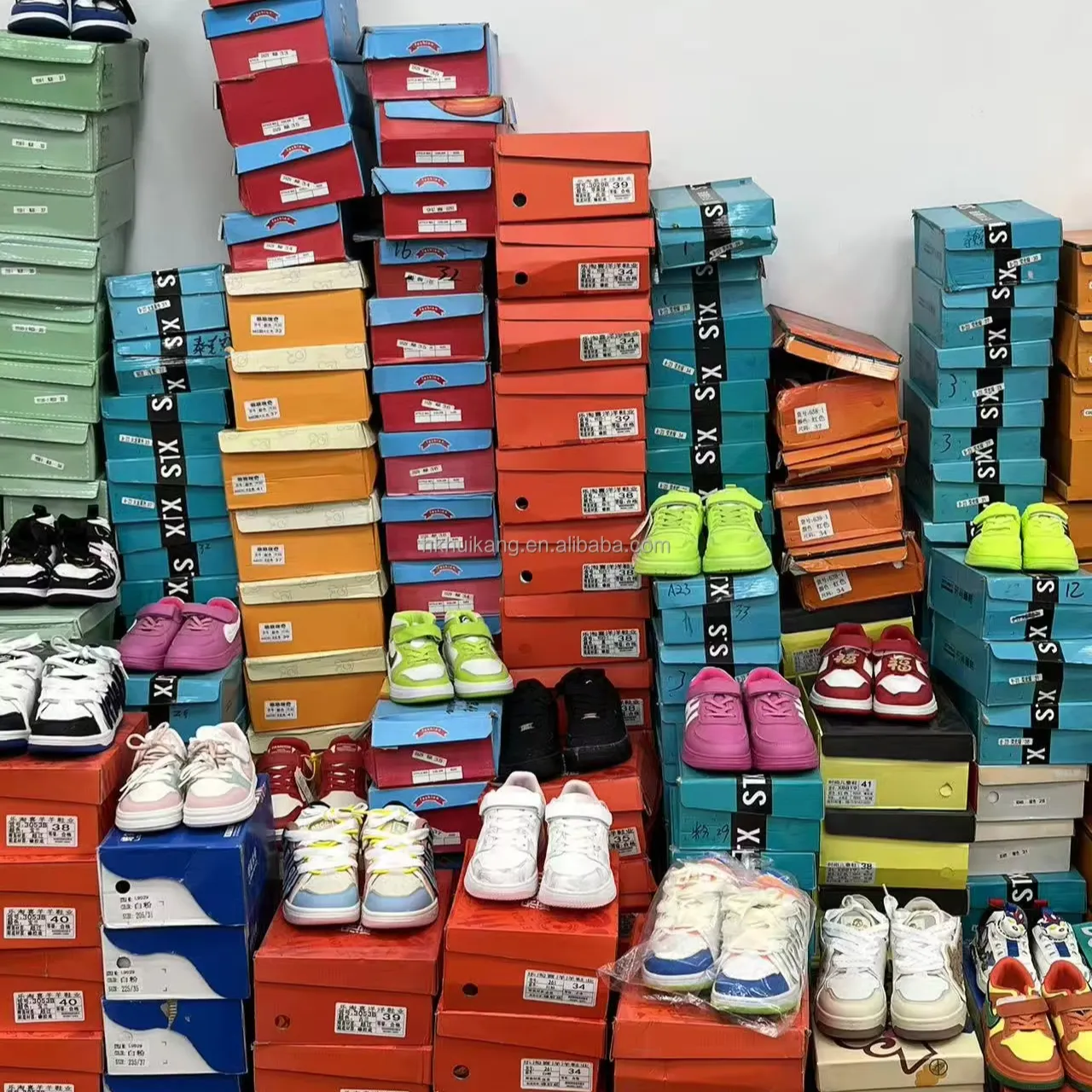 Factory Wholesale New Fashion 2025 Summer New Breathable Mesh Casual Sneakers Men's Trend Sports Shoes