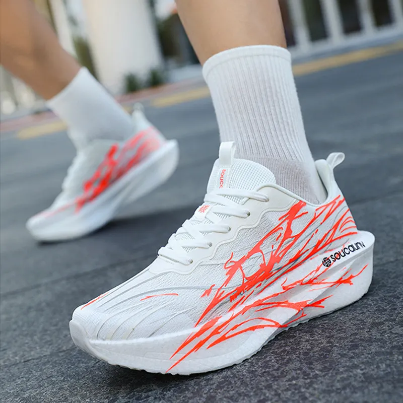 New Casual Sports Shoes Lightweight Non-slip Breathable High-quality Men and Women Running Shoes
