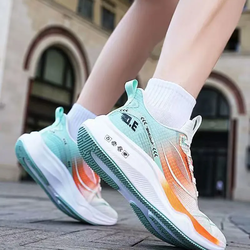 Wholesale of New Casual Shoes for Men's Sports White Shoes with Lace up Breathable Surface Men's Sport Shoes